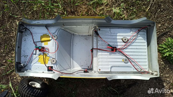 RC трофи модель 1/10 RGT EX86110