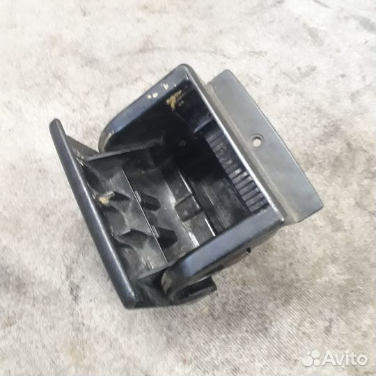 Пепельница задняя в консоль Фольксваген Пассат Б3