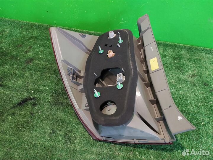 Фонарь задний наружный правый Honda FR-V (BE1) 20