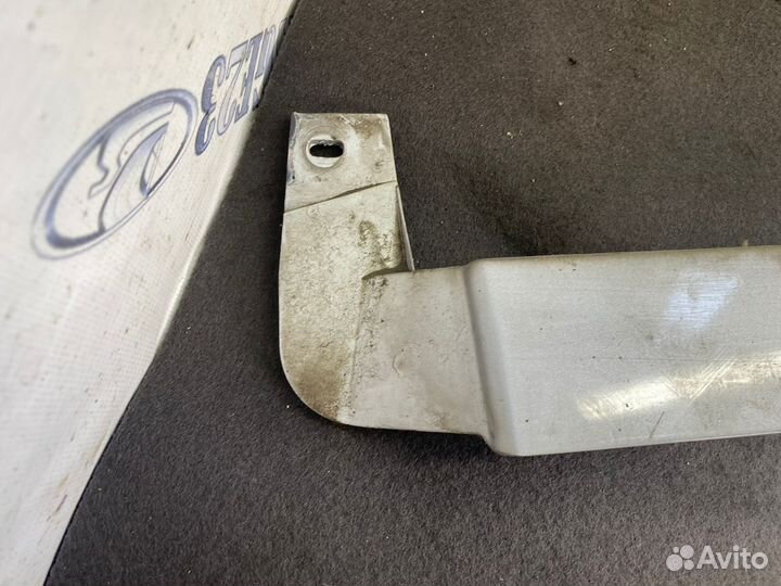 Накладка левой задней салазки opel sintra