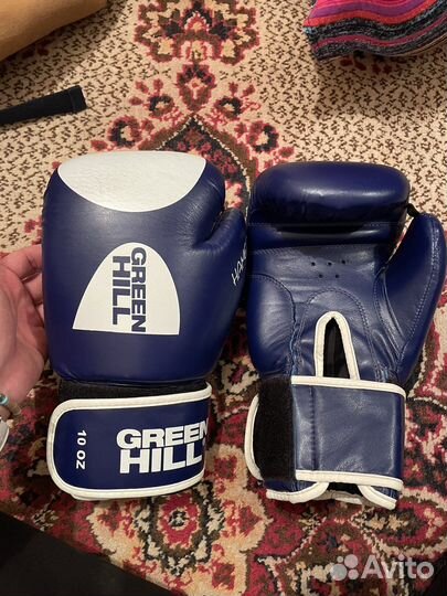 Боксерские перчатки