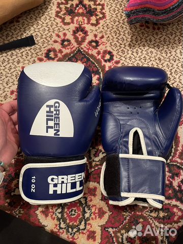 Боксерские перчатки