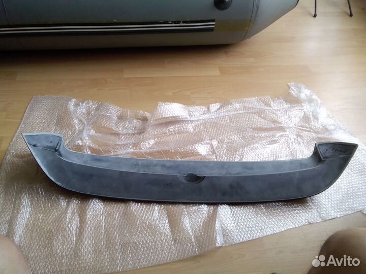 Спойлер на калину универсал,чистое стекло