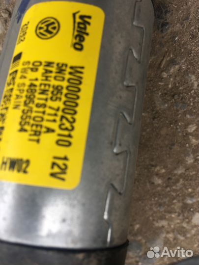 Volkswagen Tiguan моторчик дворника