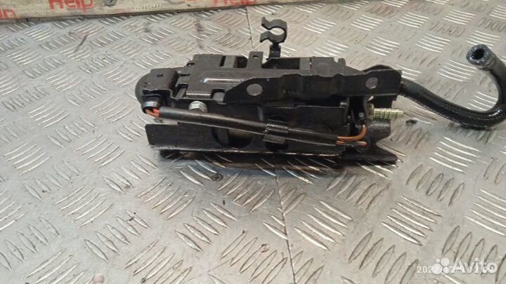 Насос топливный Volkswagen Tiguan 5N1 cbab 2010