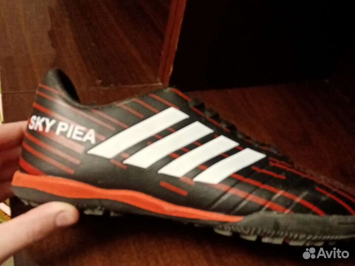 Футбольные бутсы