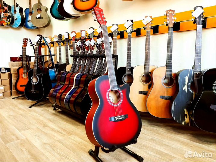 Полноразмерная гитара (40 дюймов)