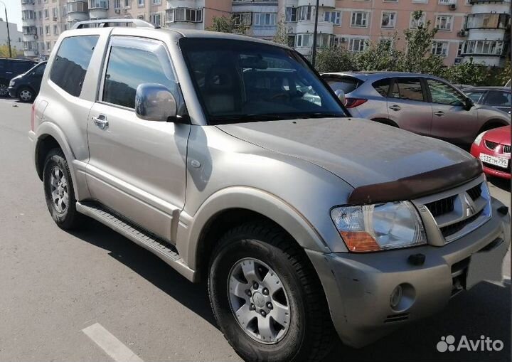 Mitsubishi Pajero 3.5 AT, 2003, 430 000 км