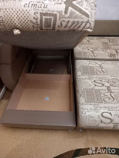 Большой угловой диван бу