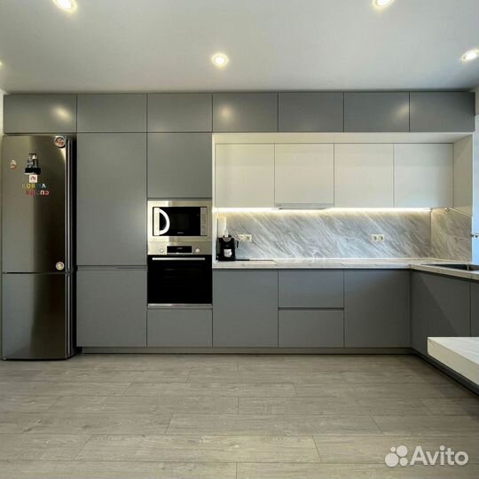 Кухонный гарнитур угловой в потолок на заказ