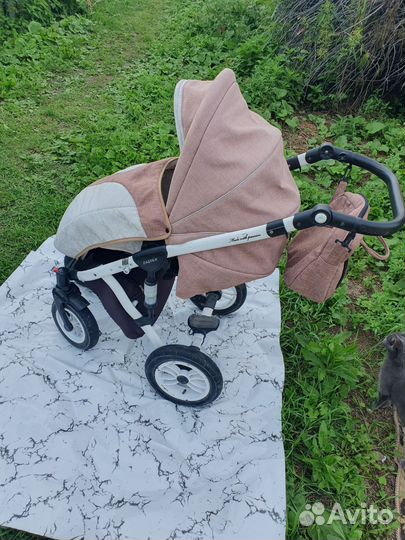 Коляска 3 в 1 с автолюлькой