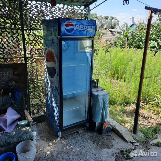 Холодильник витрина бу для напитков Pepsi