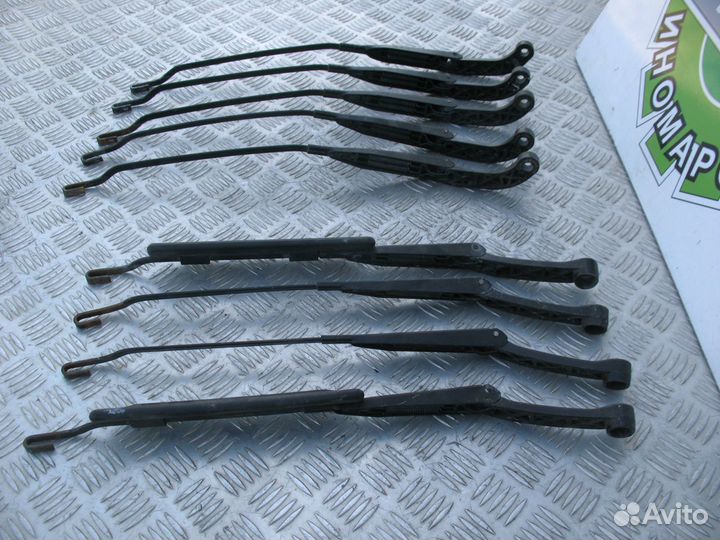 Поводок стеклоочистителя Ауди 80 Б3-Б4