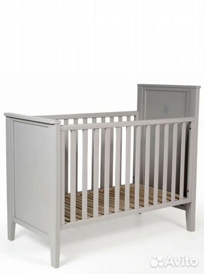 Комод и кровать Troll новое