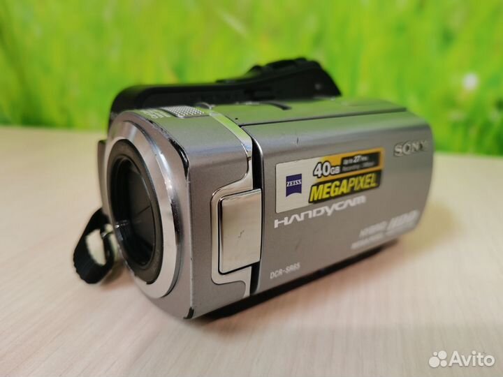 Цифровая видеокамера sony