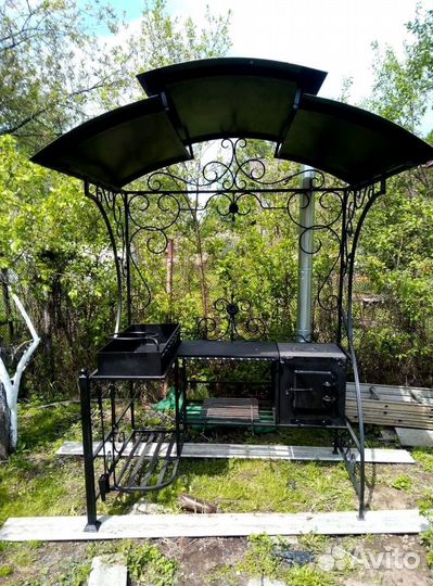 Мангал с крышей