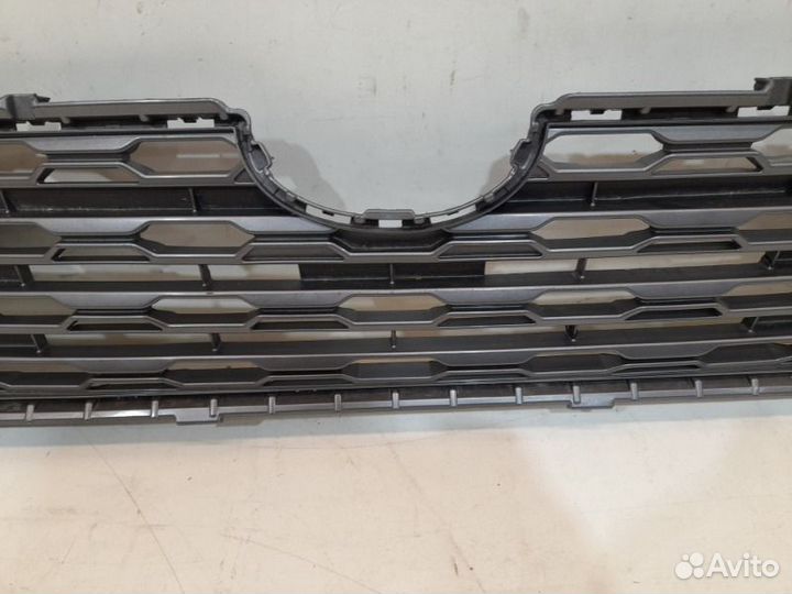 Решетка бампера передняя Toyota Rav4 50 2019