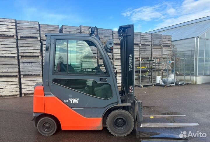 Вилочный погрузчик Toyota 8FD18, 2009