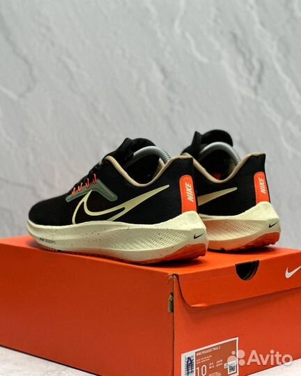 Кроссовки мужские Nike