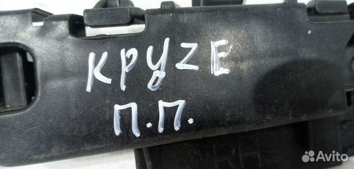 Кронштейн переднего бампера правый Chevrolet Cruze 1 (J300) 2009, 2010, 2011, 2012, 2013, 2014, 2015