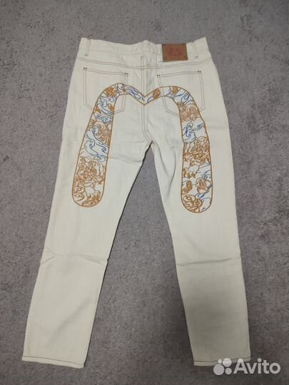 Джинсы evisu
