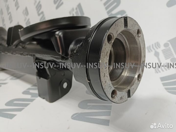 Усиленная(снизу) балка (чулок) заднего моста 21214