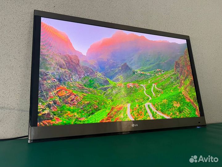Телевизор LG 42 (Смарт тв)