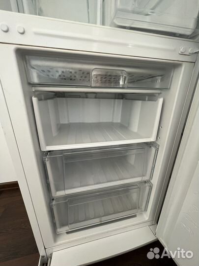 Холодильник бу атлант