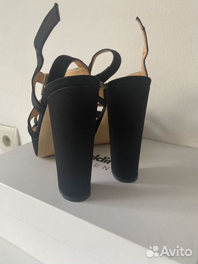 Босоножки женские 39 размер