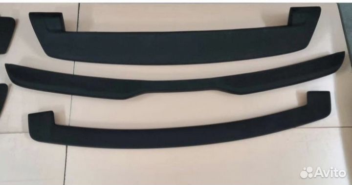 Спойлер на Jeep Grand Cherokee WK1, srt8