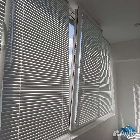 Жалюзи и Рулонные шторы