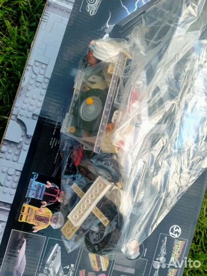 Машина Лего