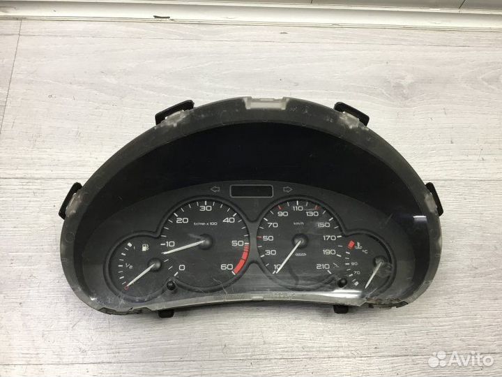 Щиток приборов Peugeot Partner Origin Space 1.9