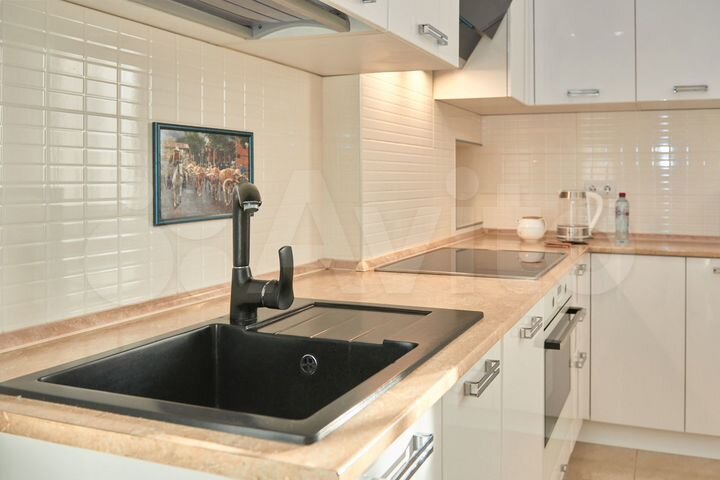 2-к. квартира, 63 м², 4/10 эт.