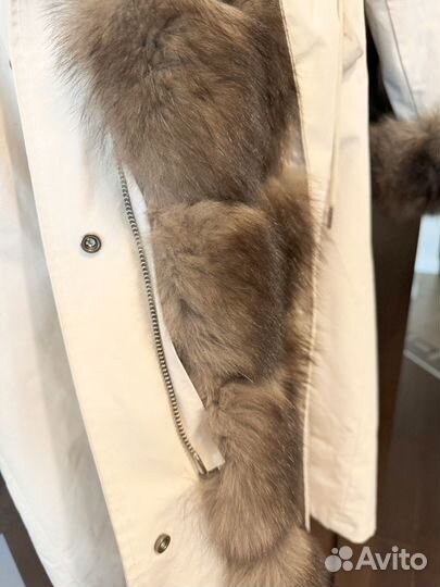Парка с натуральным мехом 44