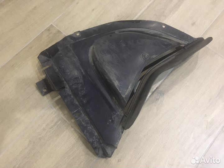 Подкрылок передний левый BMW F01