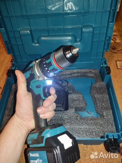 Шуруповерт Makita 13 мм с 2 АКБ, зарядкой и кейсом Makpac