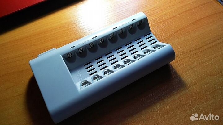 Зарядное устройство для пальчиковых батареек