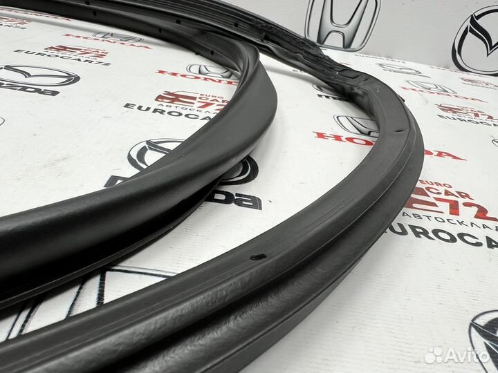 Уплотнитель двери задний Mazda CX-5 KF 2017-2024