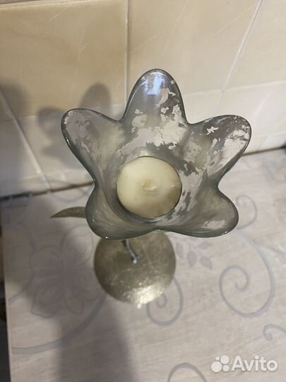 Подсвечник железный цветок