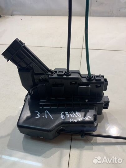 Замок двери (задний, левый) (Kia Mohave)