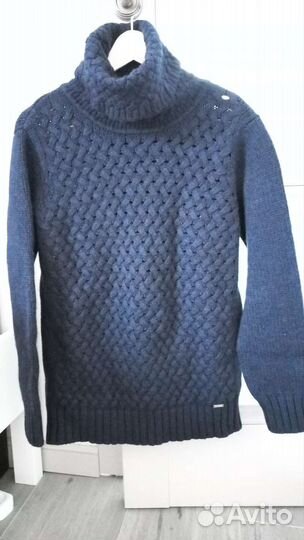 Свитер женский