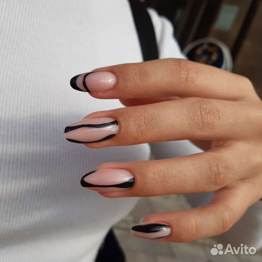 Маникюр и педикюр