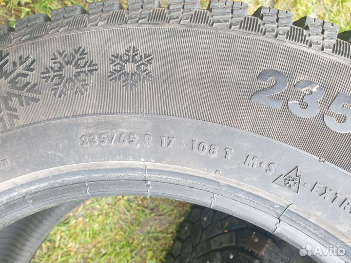 Continental ContiIceContact 235/65 R17