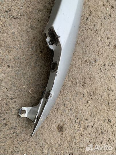 Накладка крыла передняя правая Toyota Land Cruiser