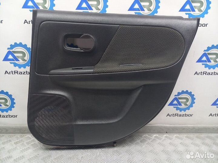 Обшивка двери задней правой Nissan Note 1 E11 1.6