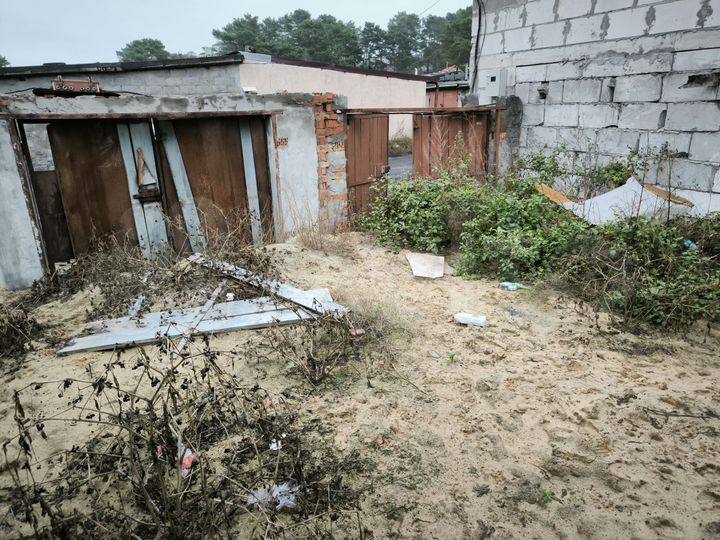 Гараж, > 30 м²