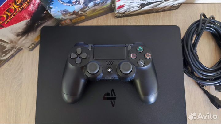 Sony PS4 Slim 500 Gb + 4 диска