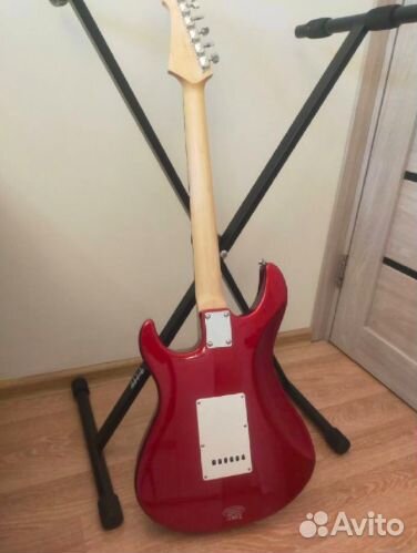 Электрогитара Yamaha Pacifica 012