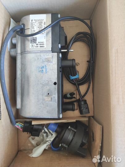 Подогреватель двигателя Eberspacher Hydronic
